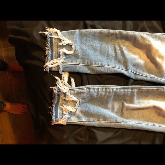 Kancan signature distressed ankle jeans. EUC - Picture 3 of 5